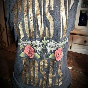 Guns & Roses: Bravado sleeveless top